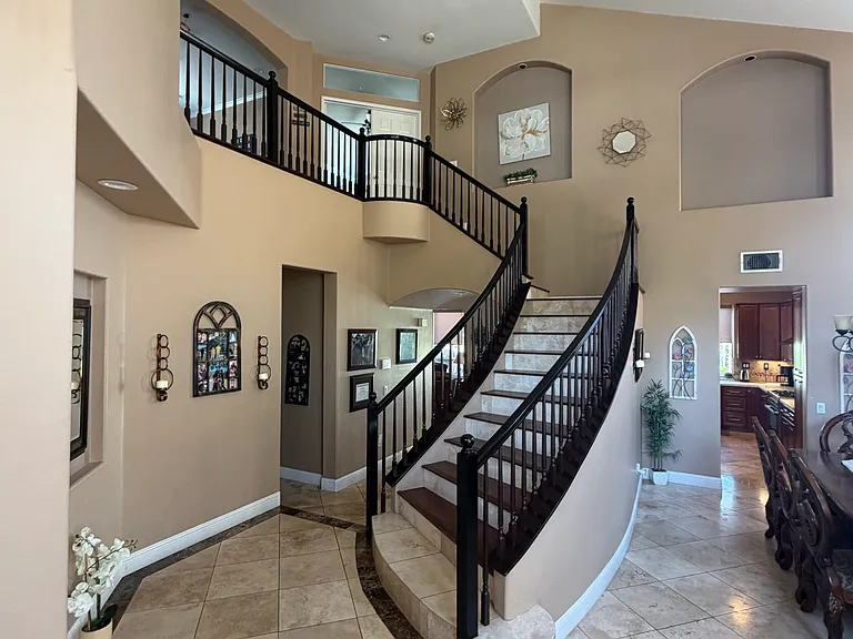 3635 Santa Clara Cir — Photo 3