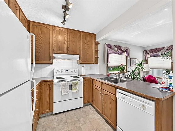 5th image of 20 E Everstone Pl SW