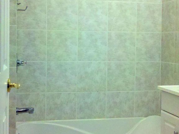 New ceramic tile bath/shower