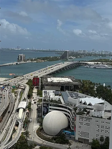 1040 Biscayne Blvd #2605 Photo 1