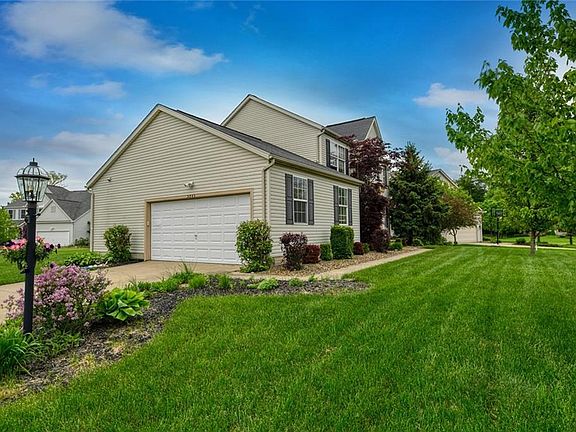 2nd image of 5843 Enfield Cir