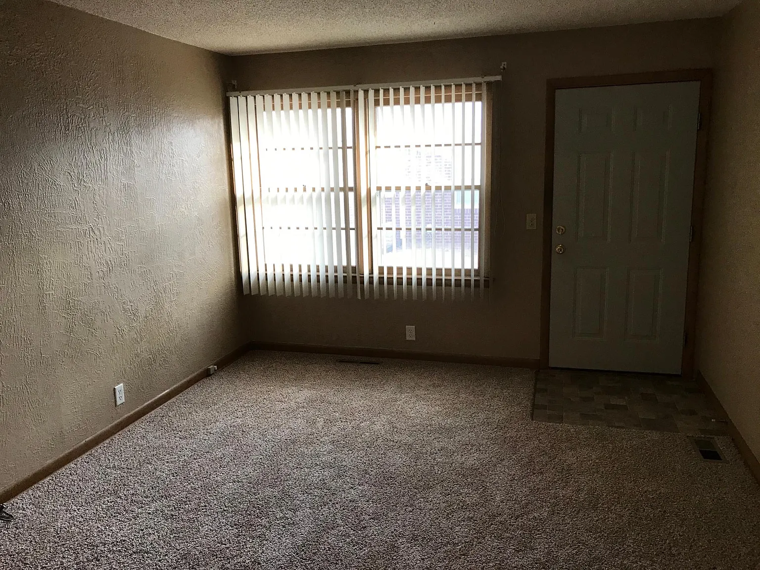 2 bed, 750 sqft, $850 — Photo 4