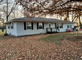 16854 E Noah Rd, Nevada, MO 64772