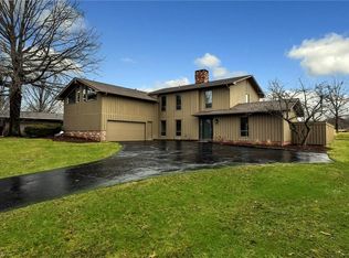 855 Brandon Cir, Aurora, OH 44202