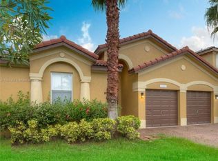 15450 SW 21st Ter, Miami, FL 33185