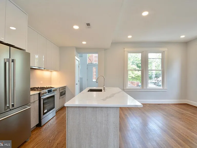 1724 2nd St NW #1 — Photo 12