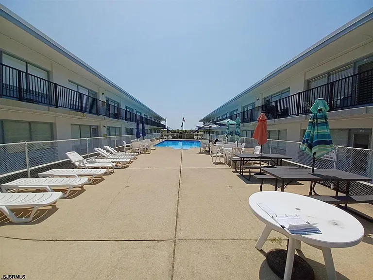 3501 Boardwalk #B210 — Photo 10
