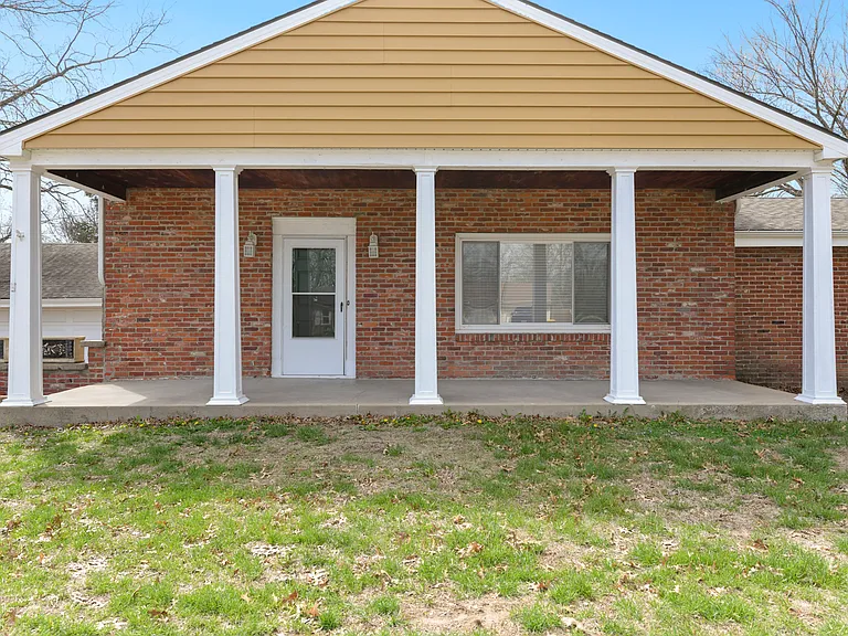 6000 N Lenox Ave — Photo 3