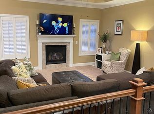 1161 Fox Ridge Rd, Eldridge, IA 52748