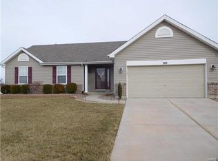 909 Stone Crossing Dr, Wentzville, MO 63385
