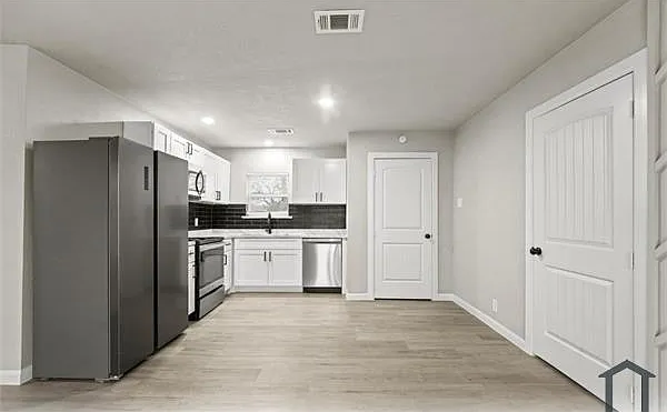 1206 Richard St — Photo 7
