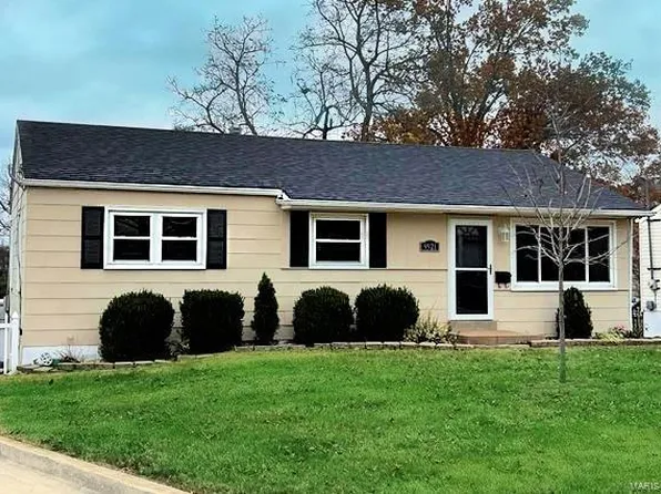 9921 Juniper Ct, Saint Louis, MO 63123