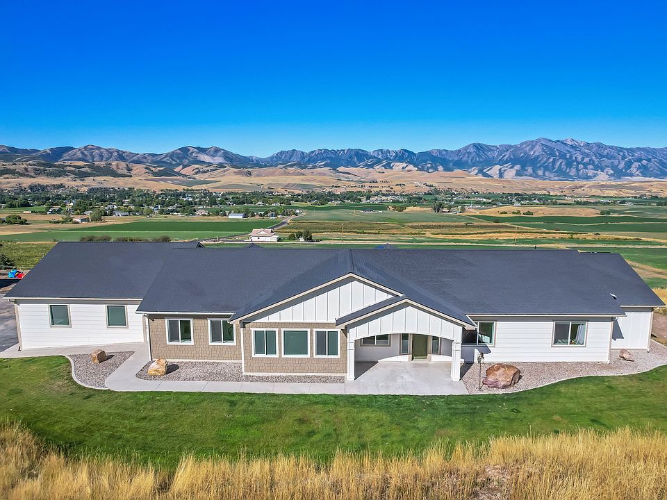 1st image of 8561 S Horizon Dr