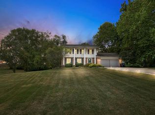 2235 SE Browns Woods Ln, West Des Moines, IA 50265