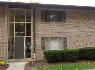 2039 Sanlin Dr, Coraopolis, PA 15108