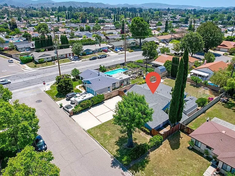 1425 Pride St — Photo 1
