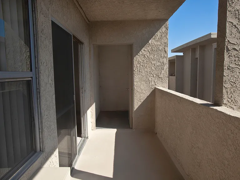 15130 Woodruff — Photo 15