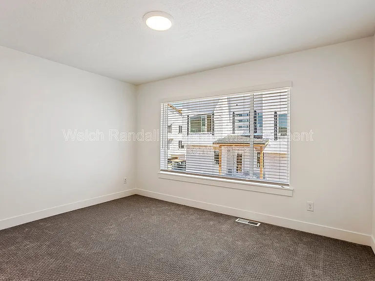 3102 N 1600 E — Photo 8