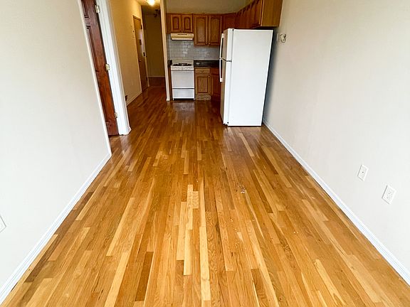 3rd image of 29-11 Ditmars Blvd #2F