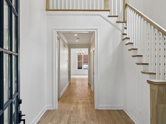 5th image of 1176 Westhaven Blvd