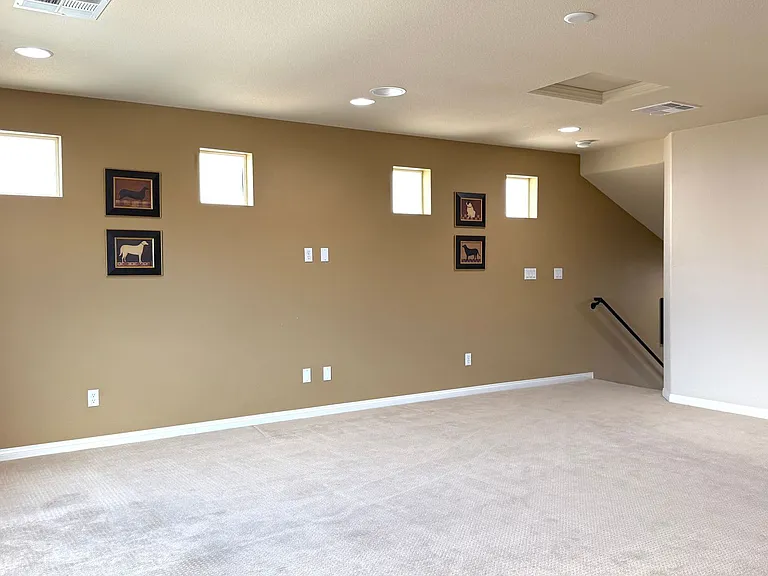 6825 Philharmonic Ave — Photo 43