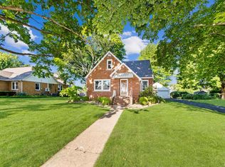 319 S Chestnut St, Tremont, IL 61568