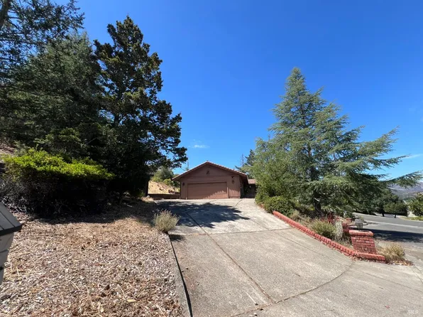 414 Oak Mesa Court, Santa Rosa, CA 95409