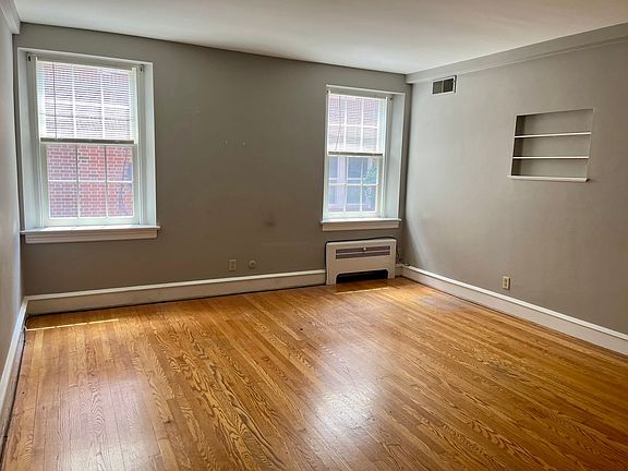 3rd image of 711 N Broom St APT 4