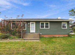 3333 Carlisle St NE, Cedar Rapids, IA 52402