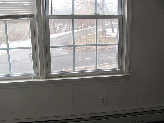 5th image of 14 Huguenot St APT 3B