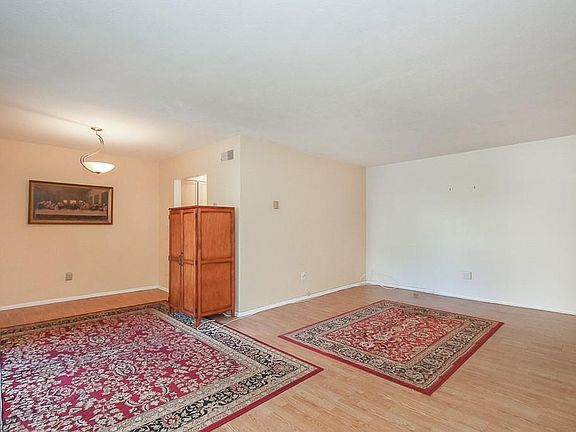 4th image of 18501 Hilliard Blvd APT 210