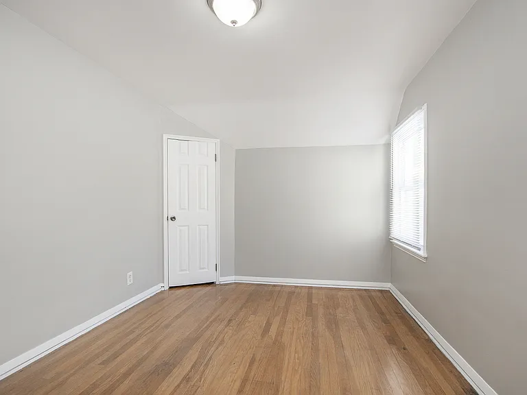 18121 Hiller Ave — Photo 11