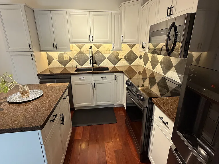 3318 Harriet Ave — Photo 7