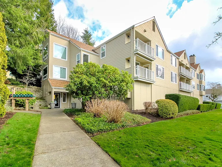 4152 Providence Point Dr SE #203 — Photo 2