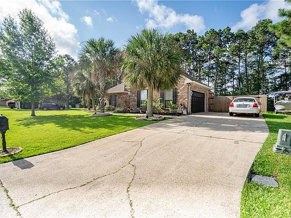 3rd image of 14092 Riverlake Dr