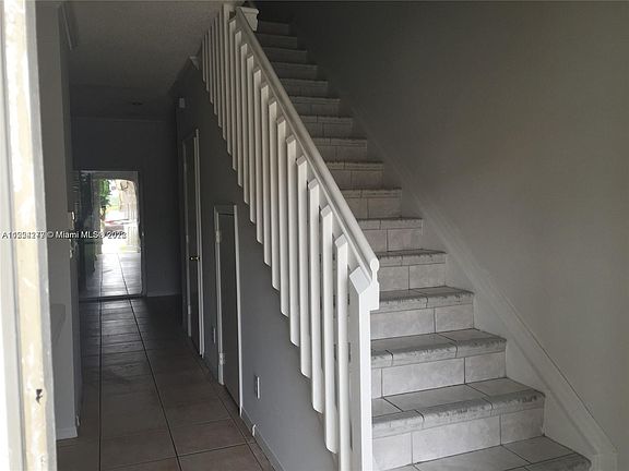 4th image of 316 SW 120th Ave #316