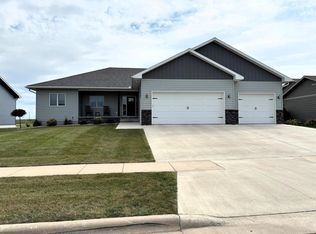 1145 Horatio St, Fairmont, MN 56031