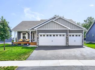8154 182nd St W, Lakeville, MN 55044