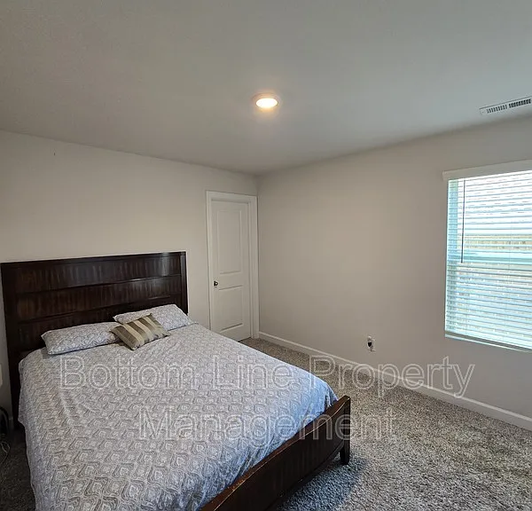 1221 Colgher St — Photo 32
