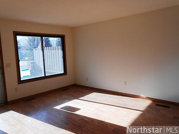 4th image of 7544 15th Street Ln N