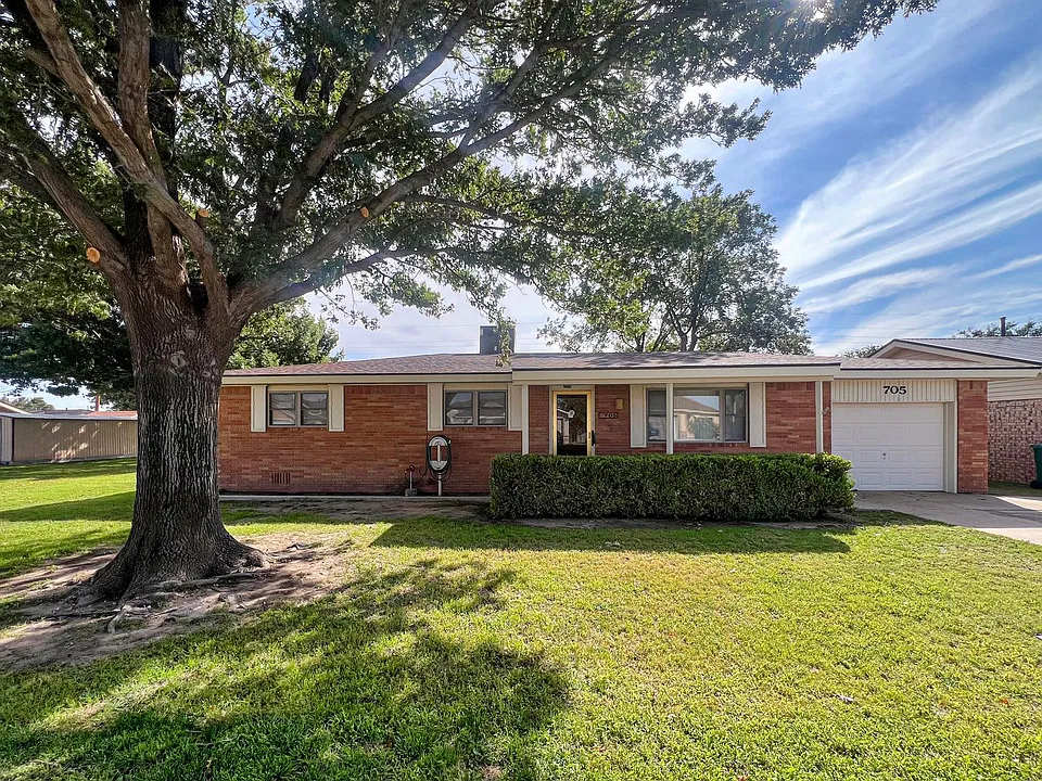 705 W Polk Ave