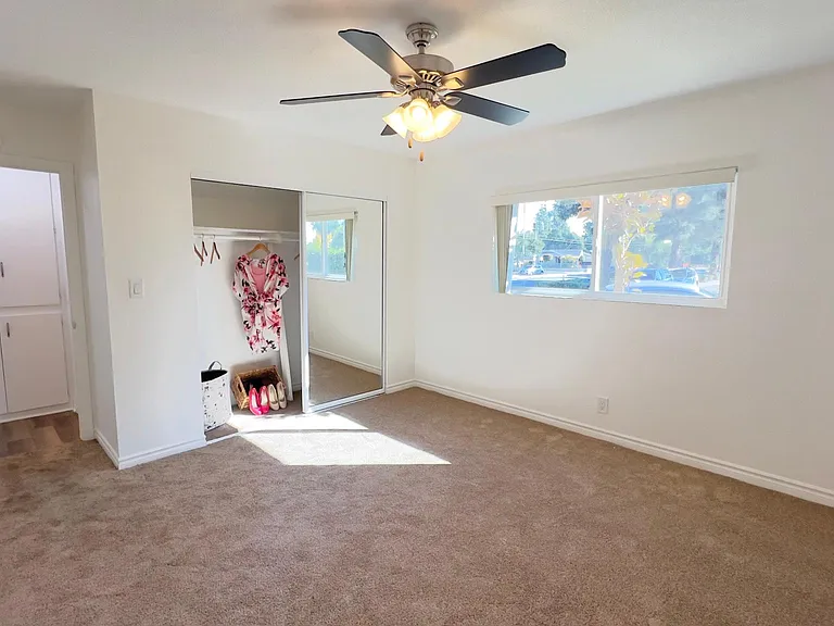 Downey North Apartments — Photo 20
