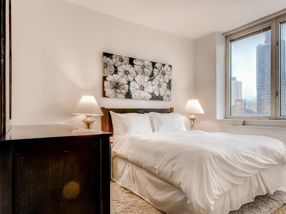 2nd image of 400 E 66th St APT 6G