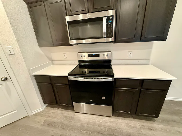 Kitchen and appliances