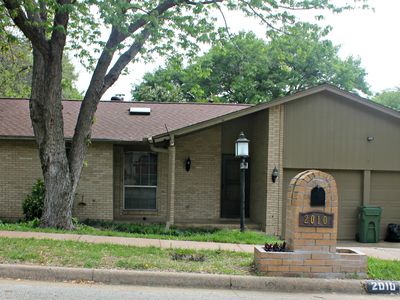 2010 Warwick Dr, Arlington, TX, 76015