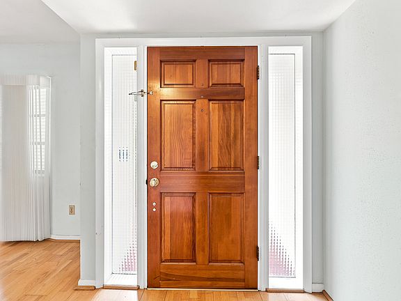 3rd image of 420 N 5th Street