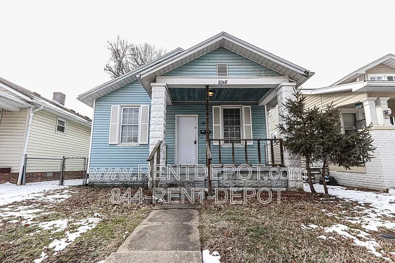 1015 Marshall Ave photo 1
