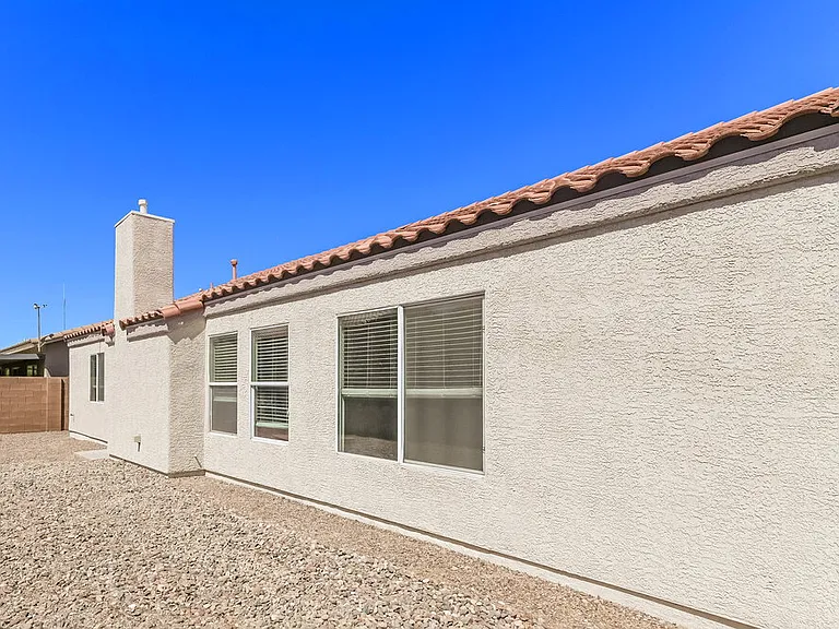 1075 Silver Star St — Photo 16
