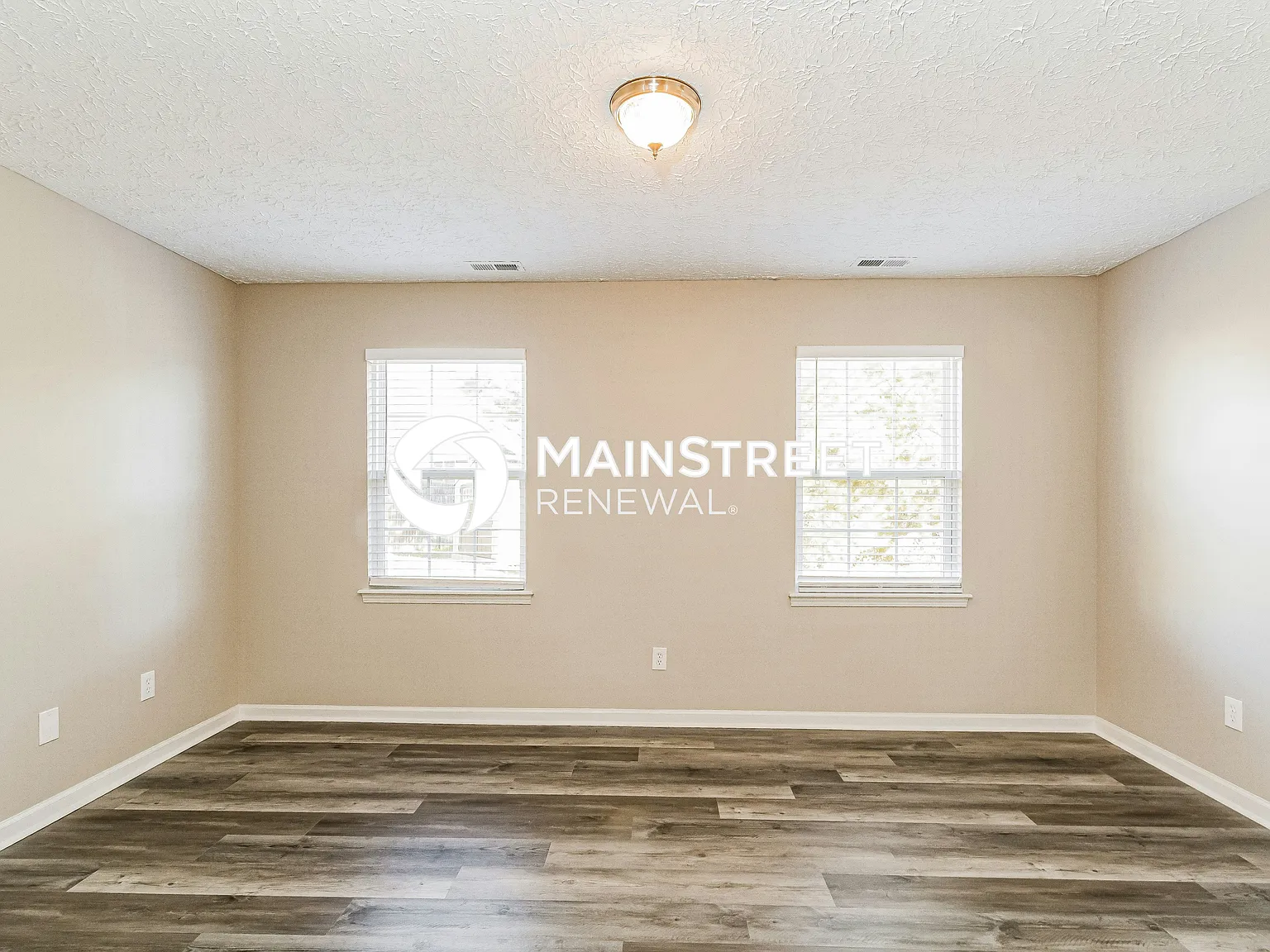 2918 Forrestal Dr — Photo 3
