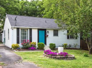 5609 Meadowcrest Ln, Nashville, TN 37209